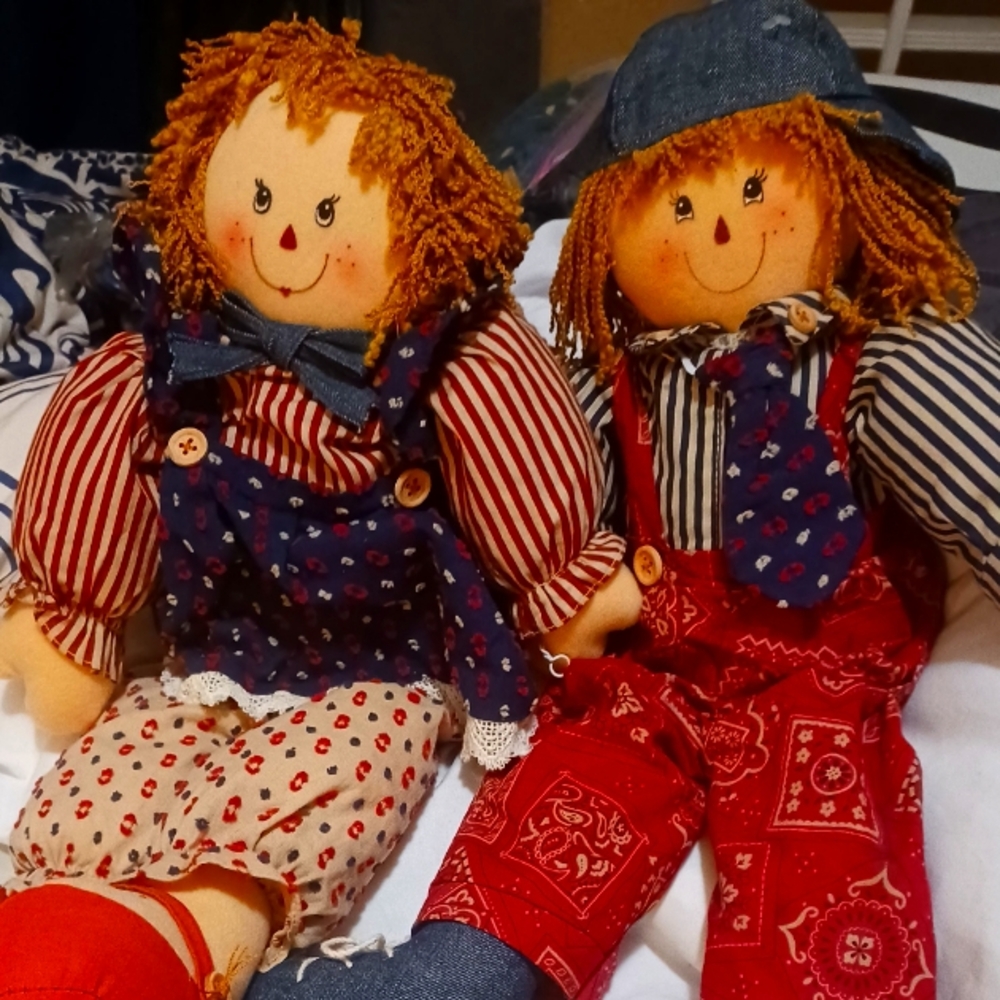 Raggedy Ann and Andy doll set...weighted on bottoms to sit upright.